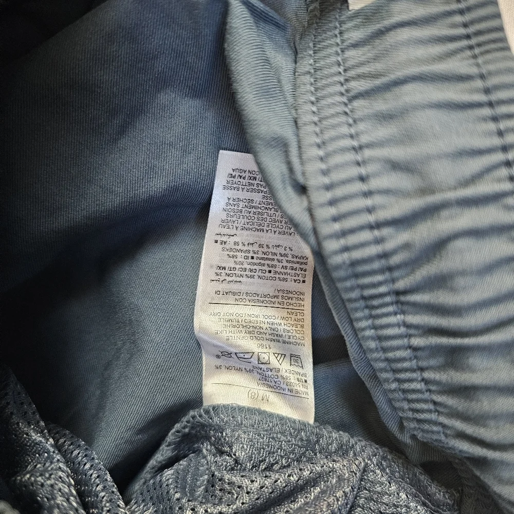 Old Navy Boys Tech Taper Quick Dry Gray Pants- Medium (8)